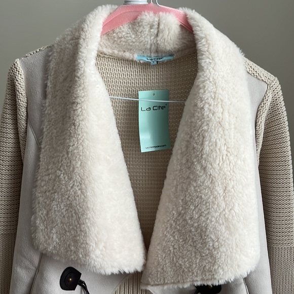 La Cite Acrylic and Wool Knitted Jacket - Picture 2 of 12